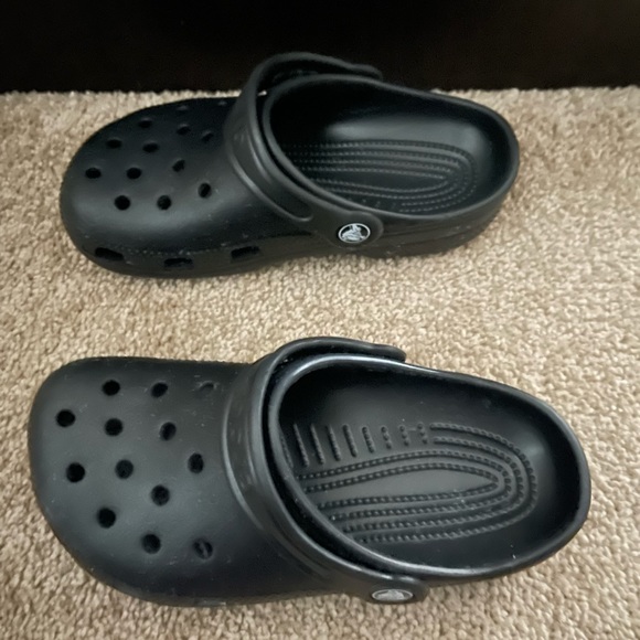 Youth Crocs *NWOT* - Picture 4 of 5